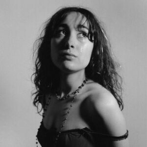 Lire la suite à propos de l’article La Lolita dévoile « Lost!! », un hymne pop générationnel entre spleen et ironie