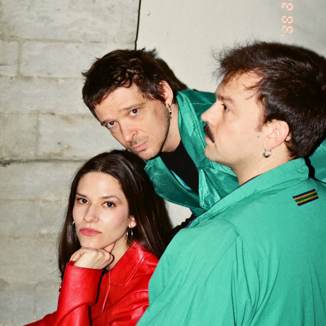 Lire la suite à propos de l’article RoseDog dévoile le single « BLUE », un récit sensible sur le deuil et l’amitié