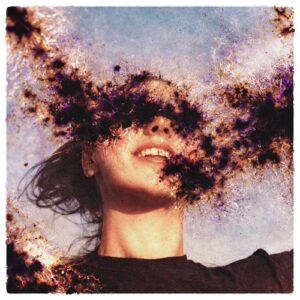 Lire la suite à propos de l’article Stefano Bruno dévoile « Forme uniche della continuità nello spazio », une pop rock inspirée du futurisme