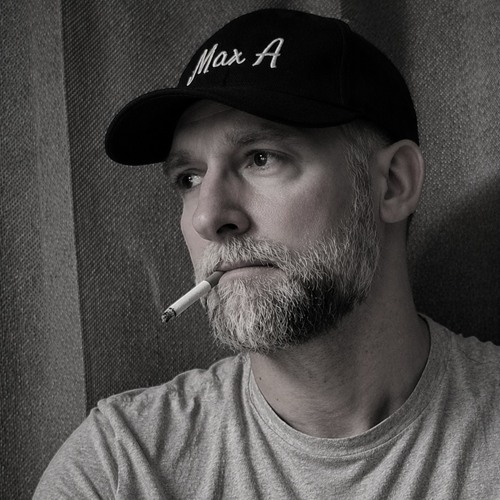 Lire la suite à propos de l’article Max A dévoile Cigarette, un titre intime porté par la maturité et l’authenticité