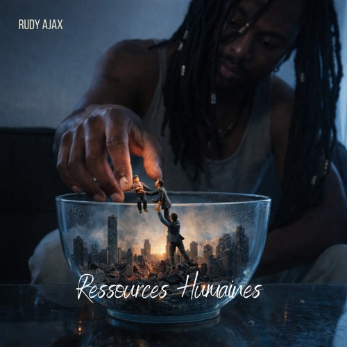 Lire la suite à propos de l’article Rudy Ajax transforme le désenchantement moderne en cri lucide avec “Ressources Humaines”