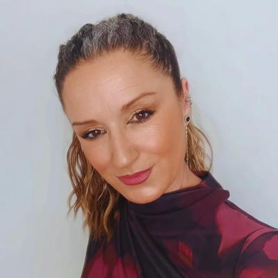Lire la suite à propos de l’article Davinia Martínez poursuit son introspection électropop avec « Espejo Interior »