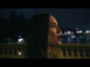 Lire la suite à propos de l’article « Le Cœur Cerise » : une première sortie introspective pour une artiste de French pop émotionnelle