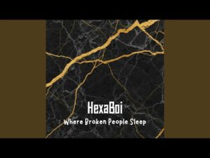 Lire la suite à propos de l’article HEXABOI transforme les fragilités en force avec « Where Broken People Sleep »