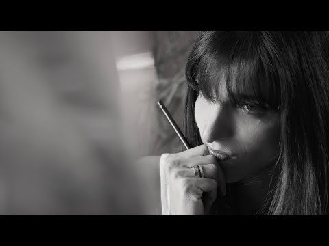 Lire la suite à propos de l’article Julia Guez illumine la chanson pop avec « Te revoir »